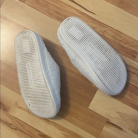 Pink Bow Slippers - Picture 5 of 5